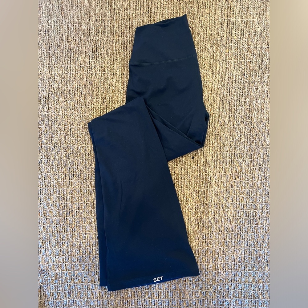 Set Active high rise flare leggings